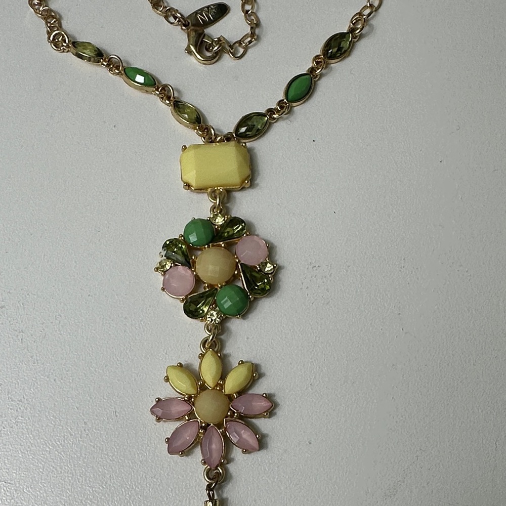 ✅New York and company Floral Multi-Stone tassel Necklace in Yellow, Green & Pink